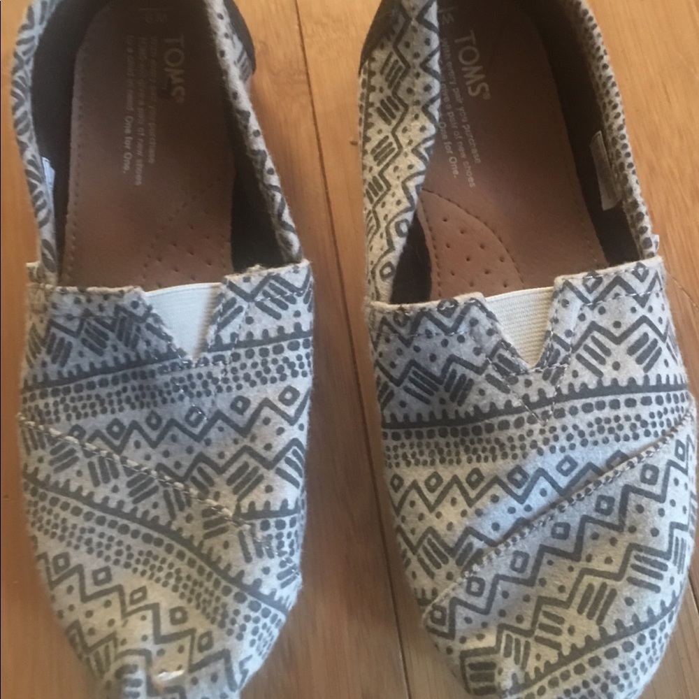 Women’s Toms